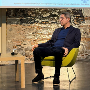 Kitap Sohbetleri Buluşmasında Ertuğ Uçar'ın "İz Peşinde" Söyleşisi Gerçekleşti