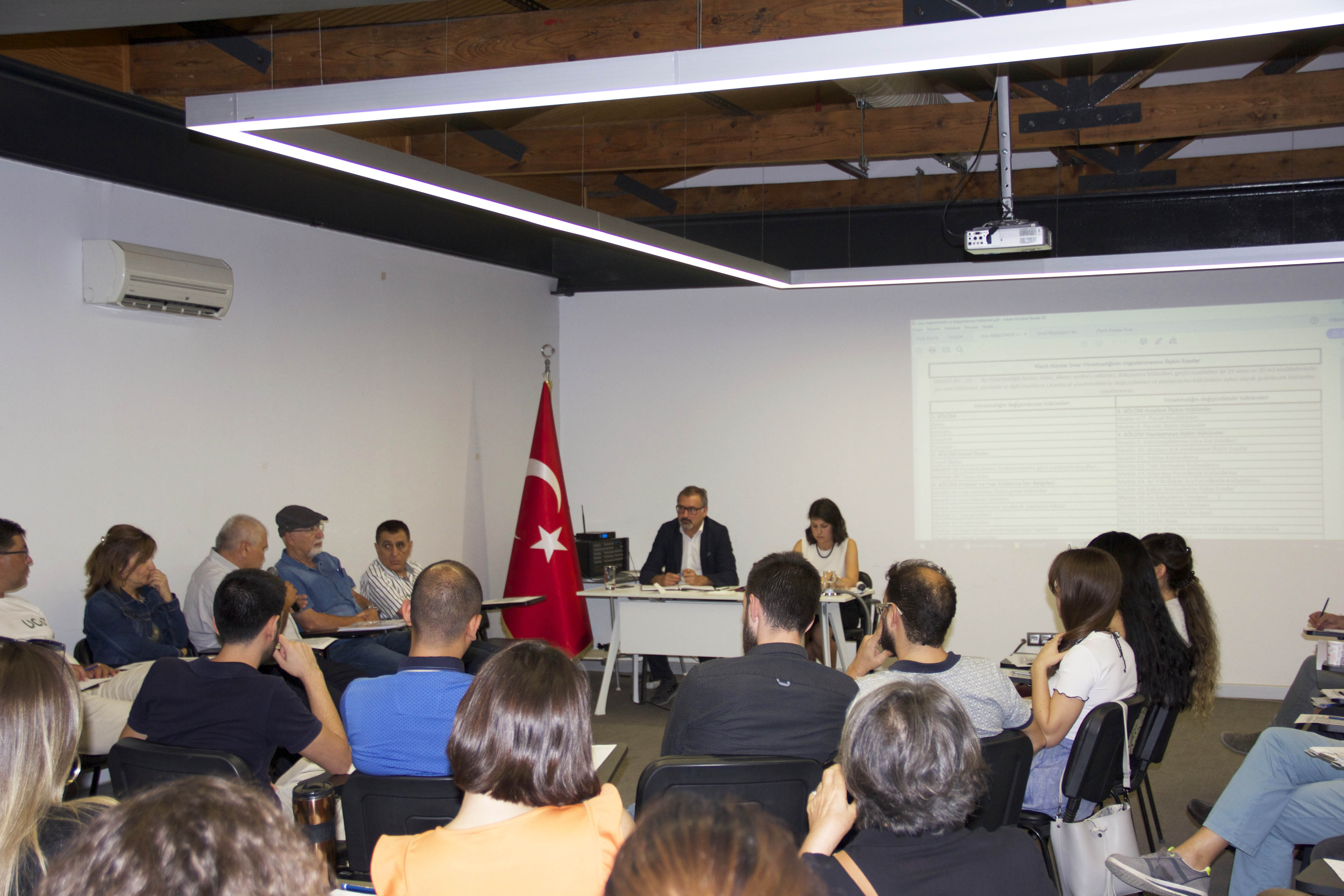 İBŞB İmar Yönetmeliği Taslağının Değerlendirilmesi Konulu Mimarlar Odası İzmir Şubesi 44. Dönem 4. Üye Danışma Kurulu Gerçekleştirildi