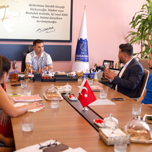 KUŞADASI BELEDİYESİ İLE İNŞA EDİLMESİ PLANLANAN YENİ BELEDİYE HİZMET BİNASI İÇİN ULUSAL MİMARİ PROJE YARIŞMASI DÜZENLENMESİ KONUSUNDA GÖRÜŞME YAPILDI